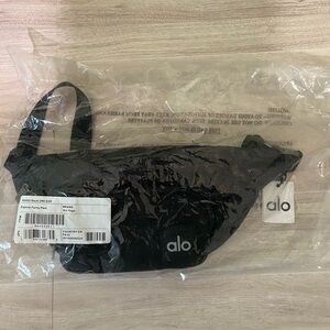 Alo Yoga Explorer Fanny Pack Black Nylon New